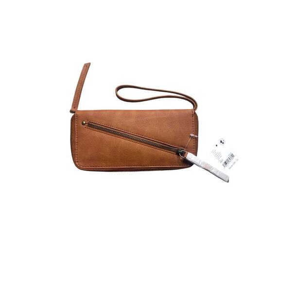 Free People Handbags - Free People Vegan Brown Leather Wallet Wristlet – NWT – 100% Recycled Material